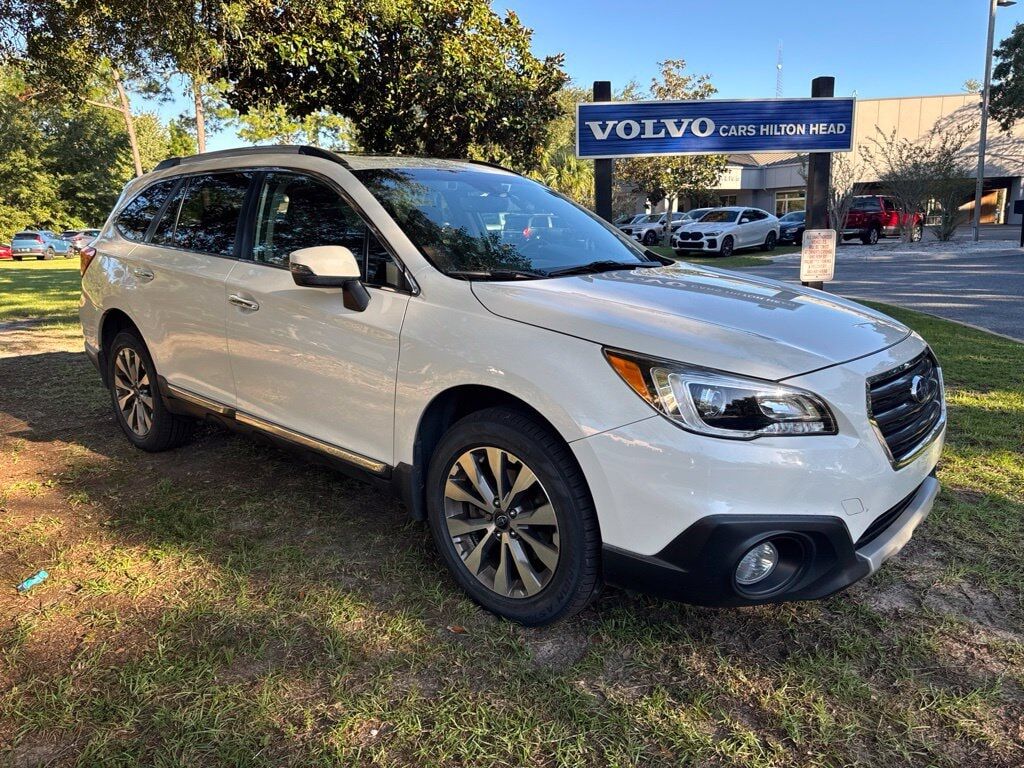 2017 SUBARU Outback
