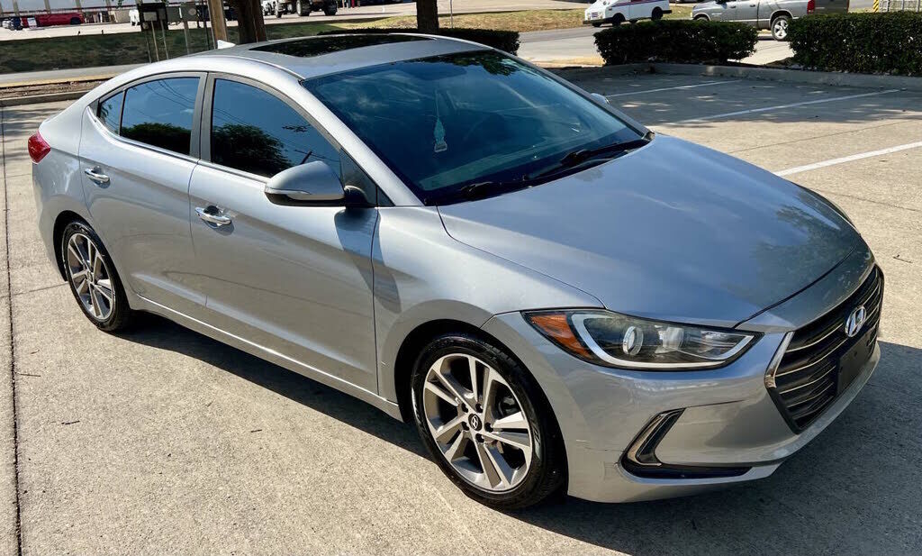 2017 HYUNDAI Elantra