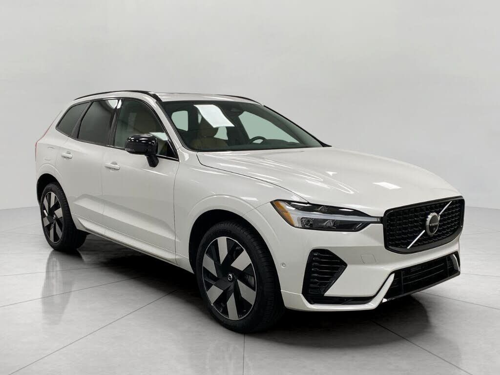 2024 VOLVO XC60