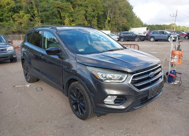 2017 FORD Escape