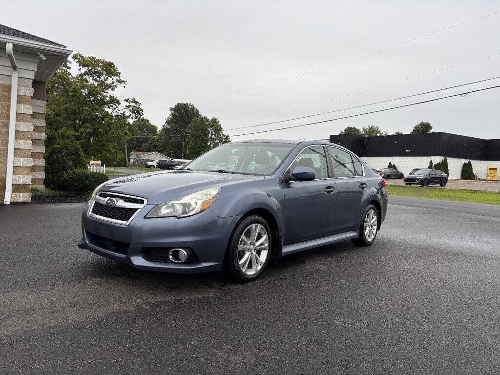 2013 SUBARU Legacy