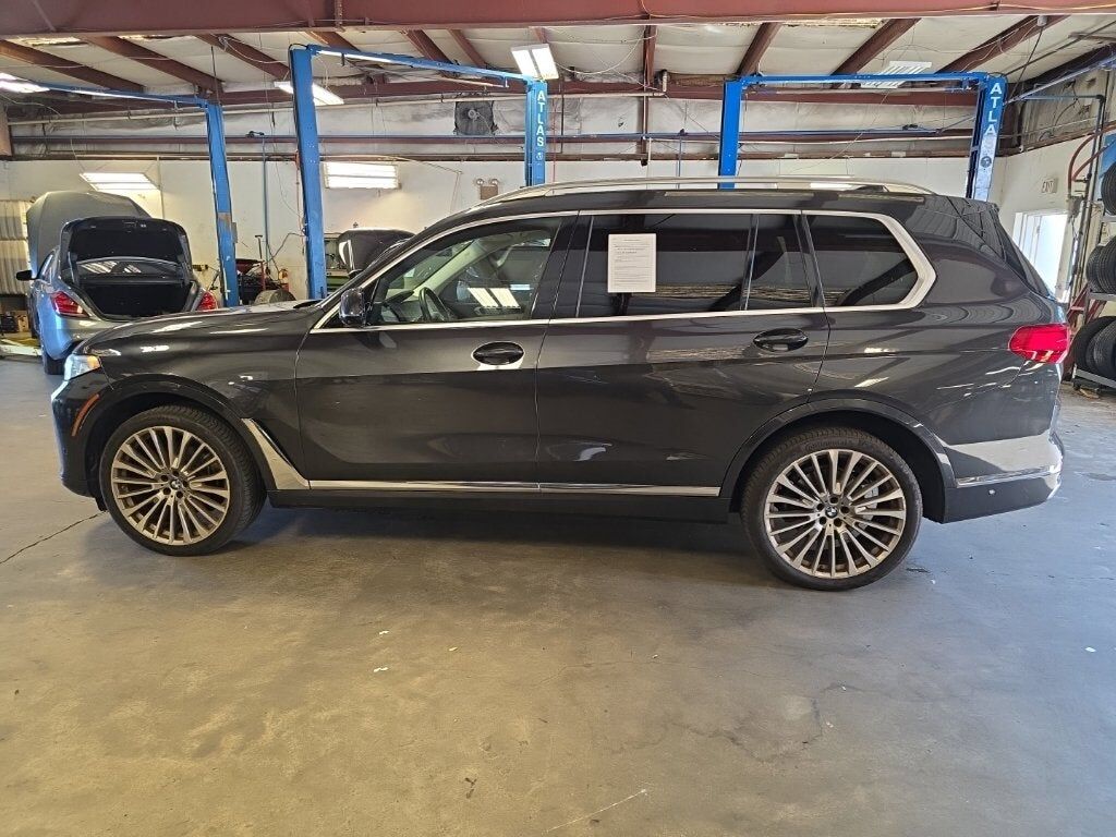2021 BMW X7