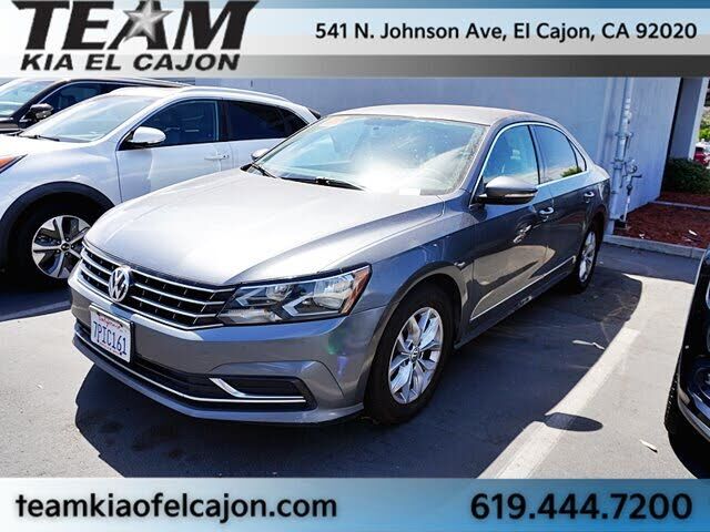 2016 VOLKSWAGEN Passat