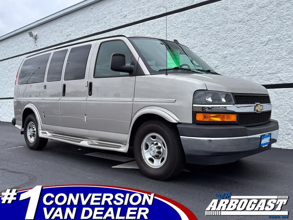2019 CHEVROLET Express