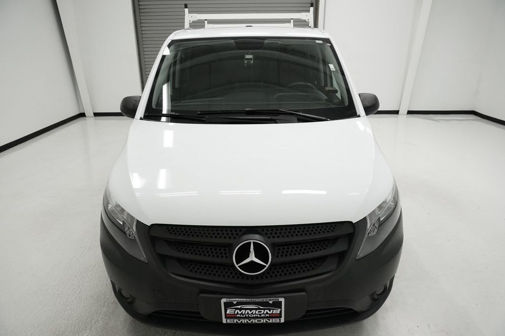 2022 Mercedes-Benz METRIS