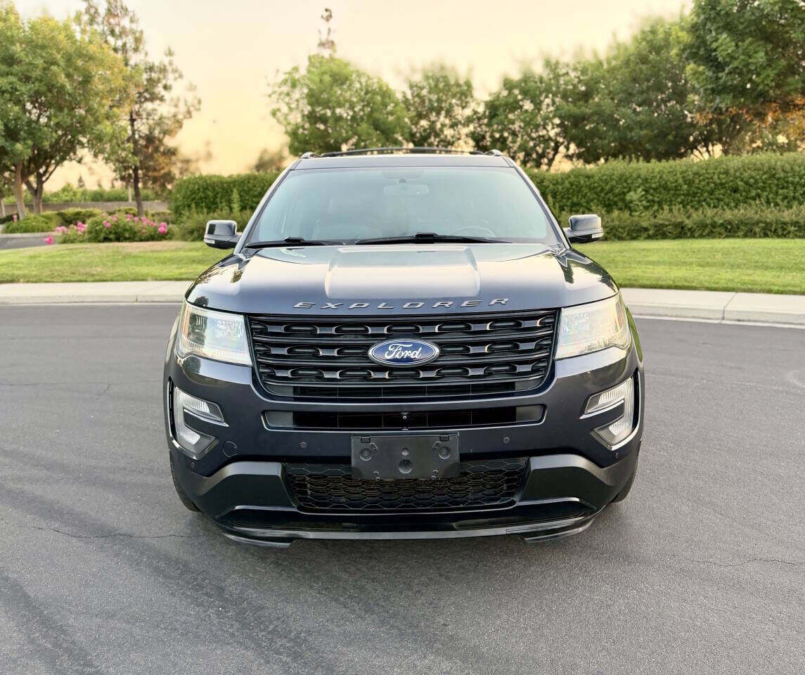 2017 FORD Explorer
