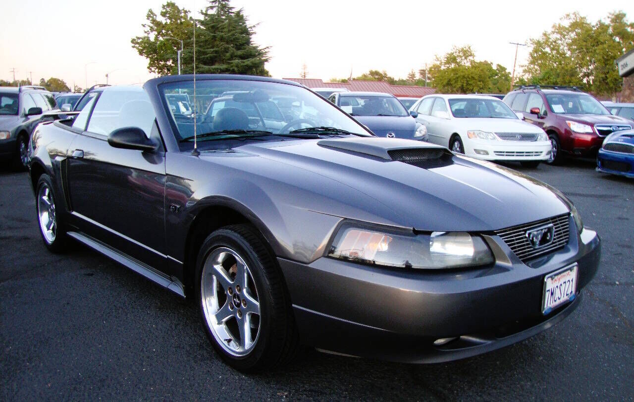 2003 FORD Mustang