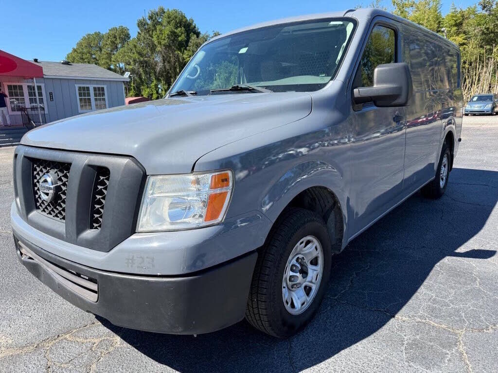 2016 NISSAN NV