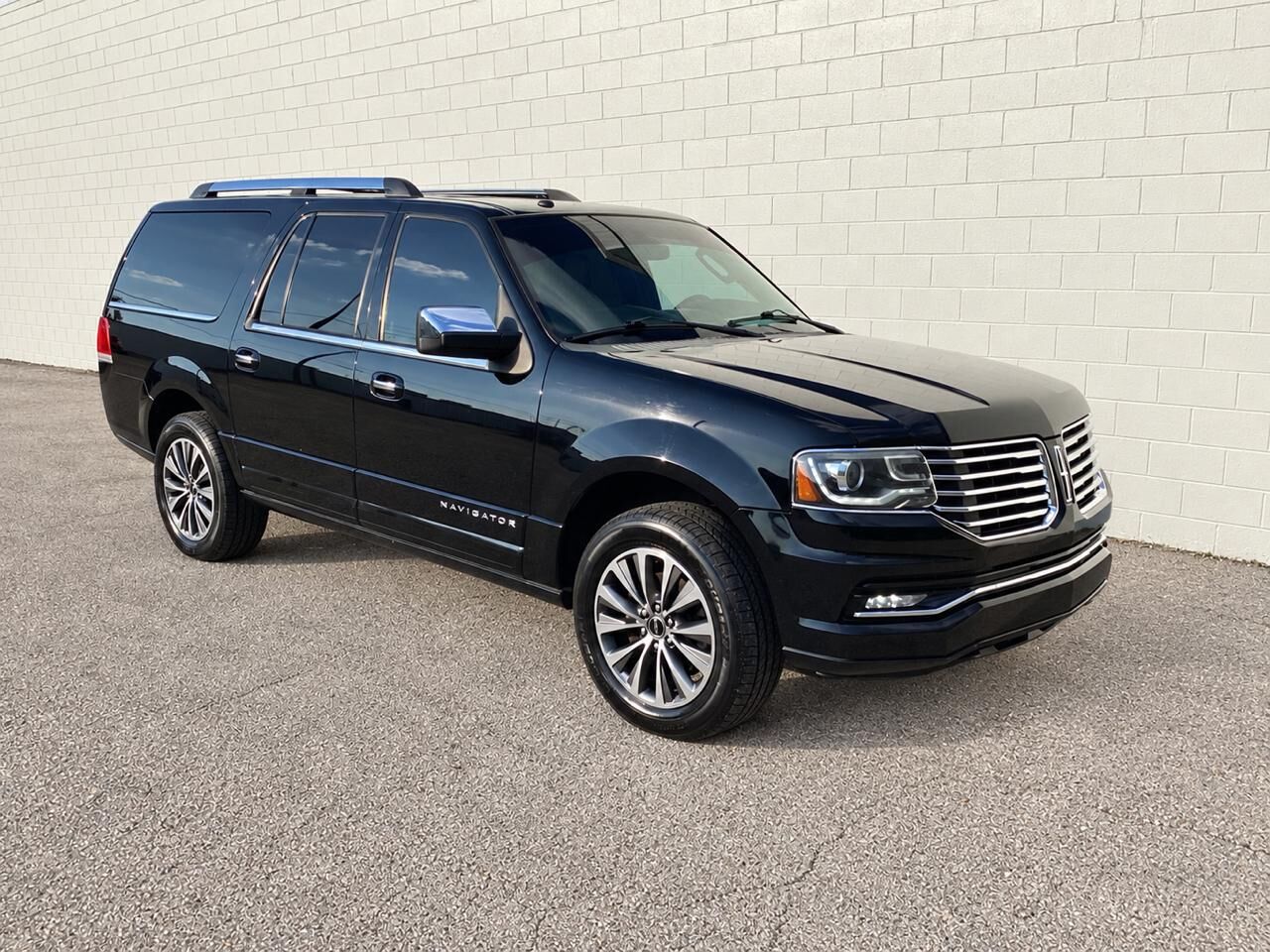 2017 LINCOLN Navigator L