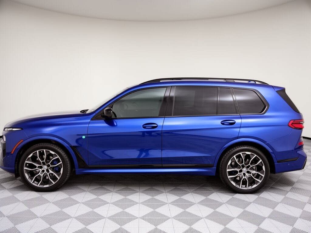 2023 BMW X7