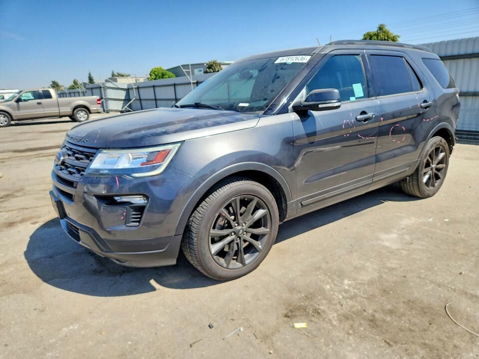 2018 FORD Explorer