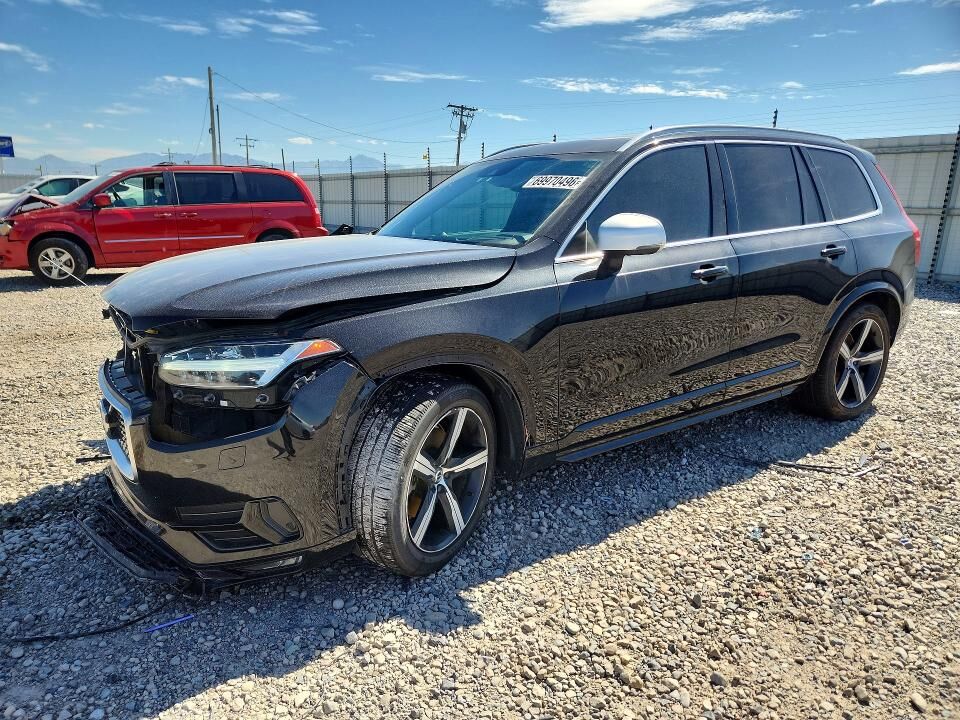 2017 VOLVO XC90