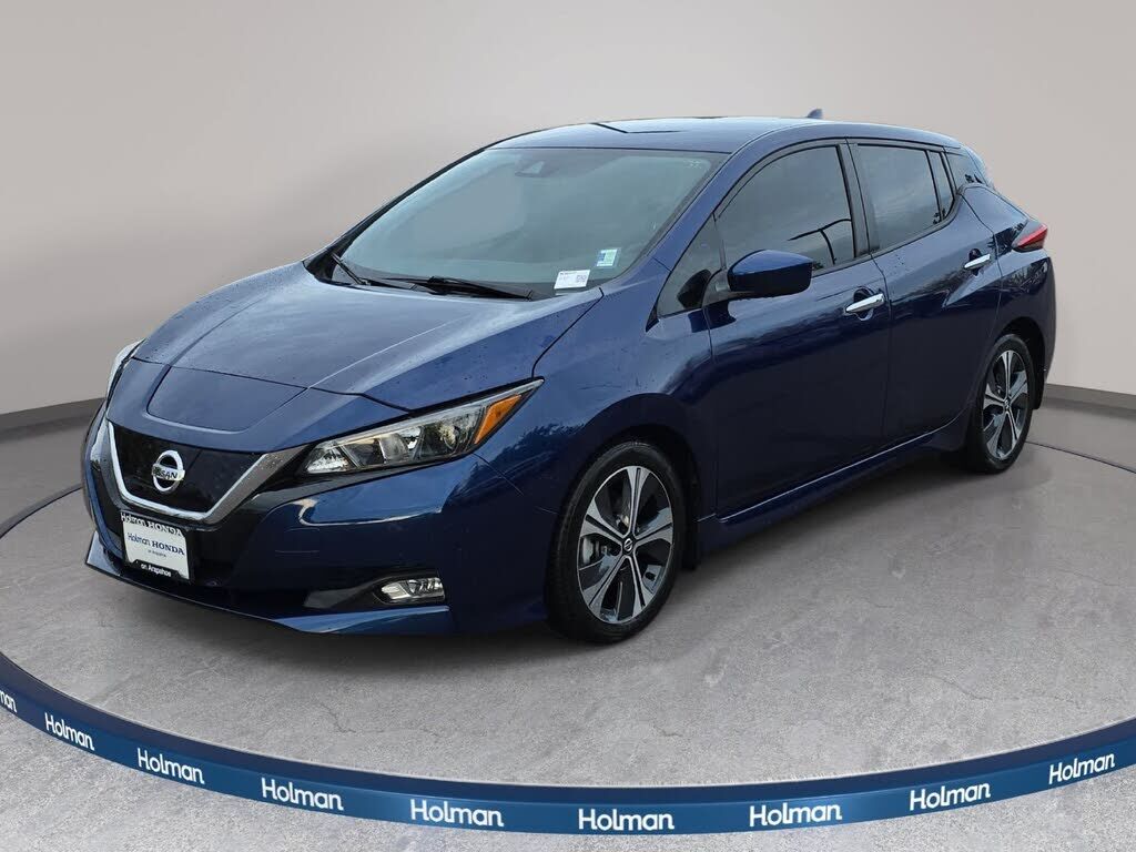 2022 NISSAN Leaf