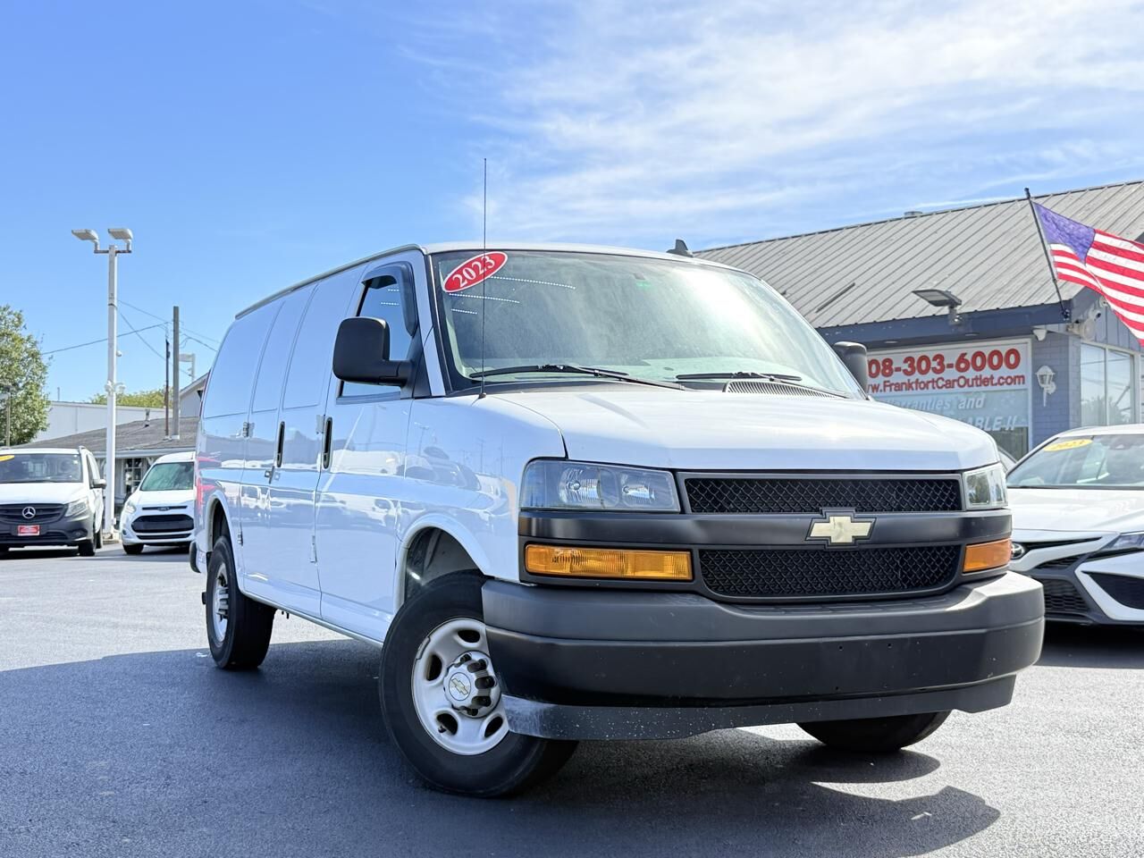 2023 CHEVROLET Express