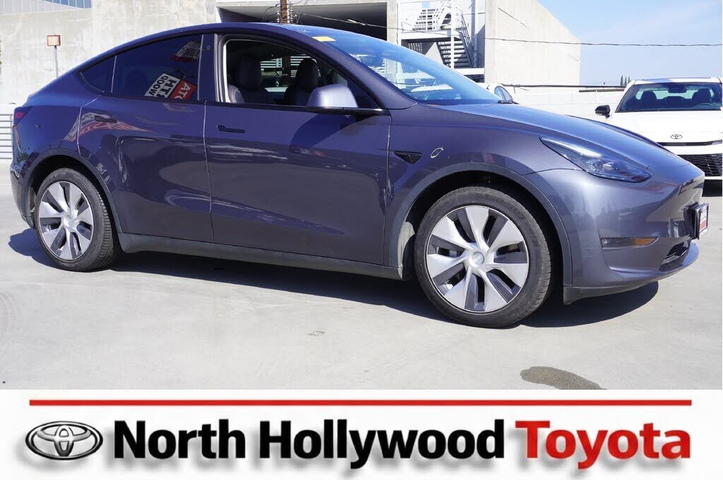 2023 TESLA Model Y