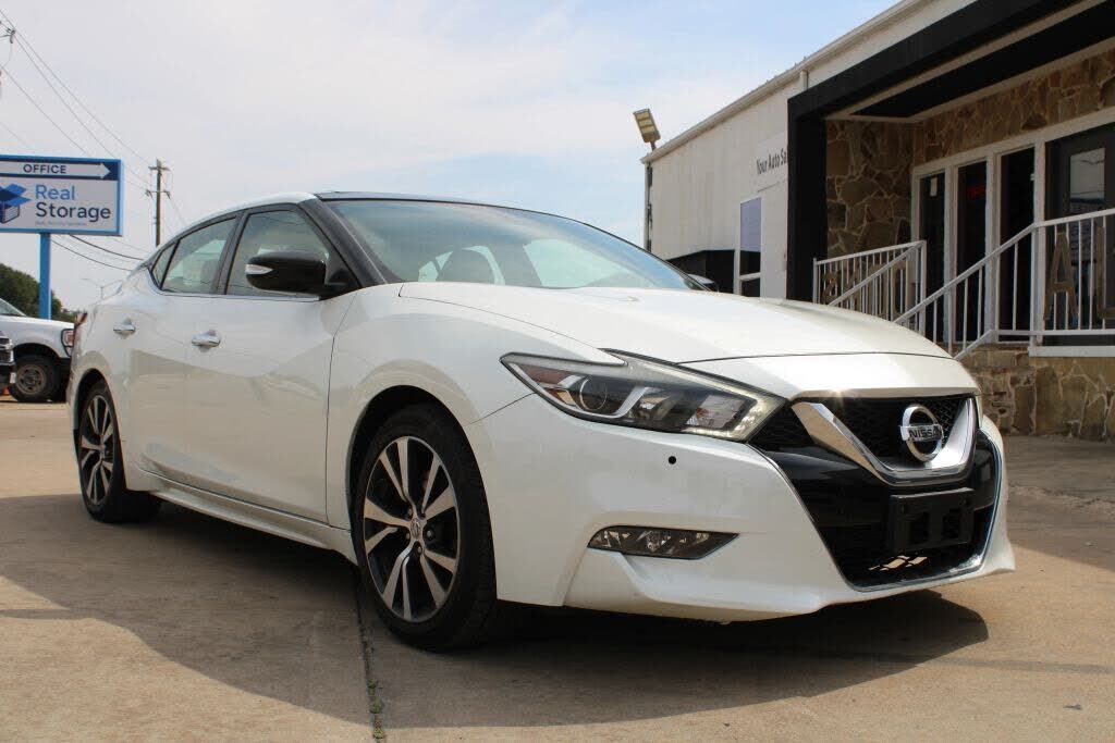 2017 NISSAN Maxima