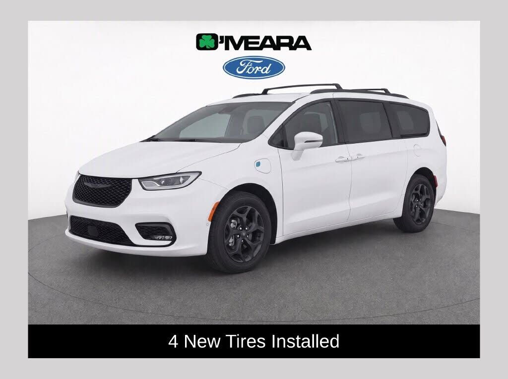 2022 CHRYSLER Pacifica