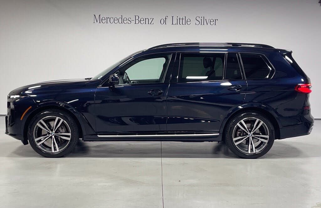 2023 BMW X7