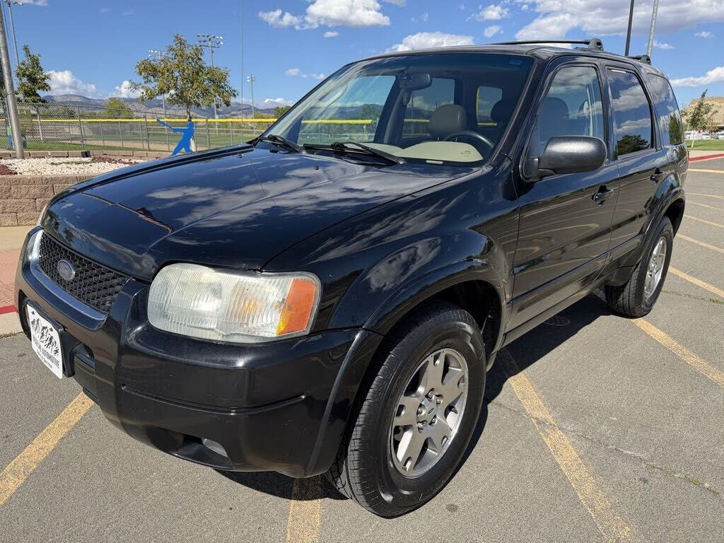 2004 FORD Escape