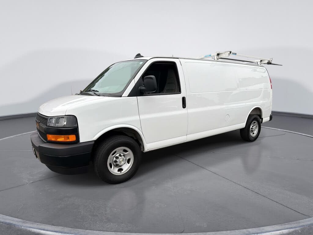 2025 CHEVROLET Express