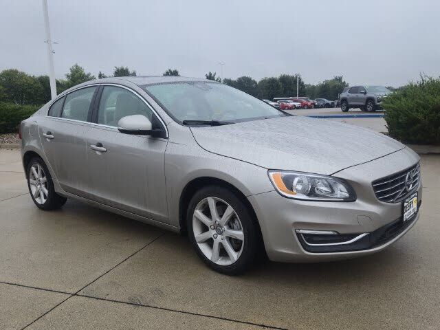 2016 VOLVO S60
