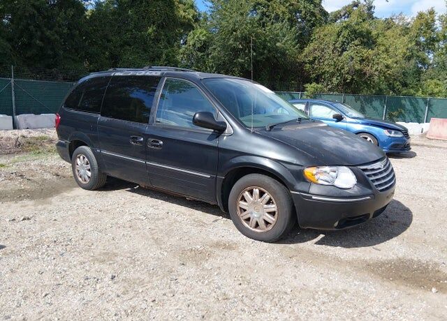 2006 CHRYSLER Town and Country