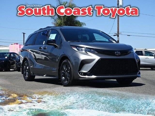 2026 TOYOTA Sienna