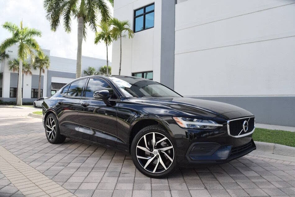 2019 VOLVO S60