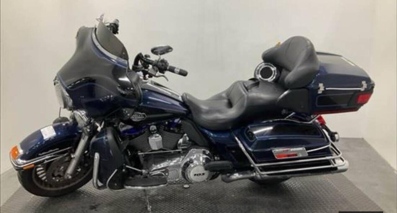 2012 HARLEY DAVIDSON Electra Glide Ultra Classic 103