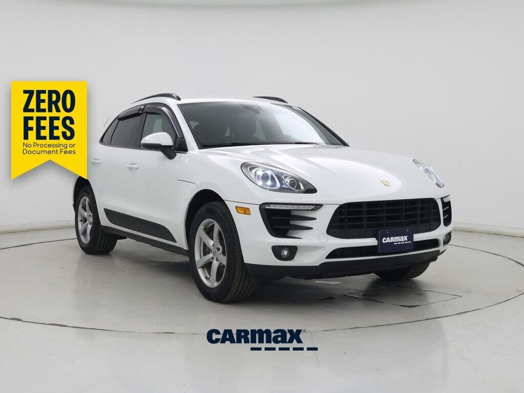 2017 PORSCHE Macan