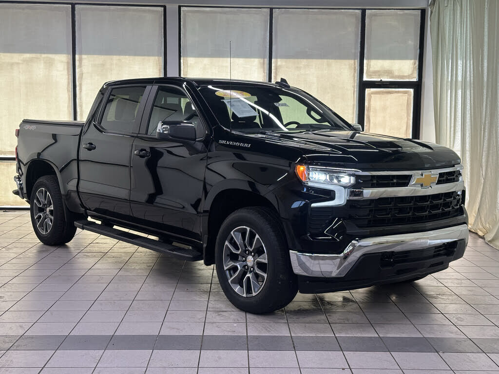 2025 CHEVROLET Silverado