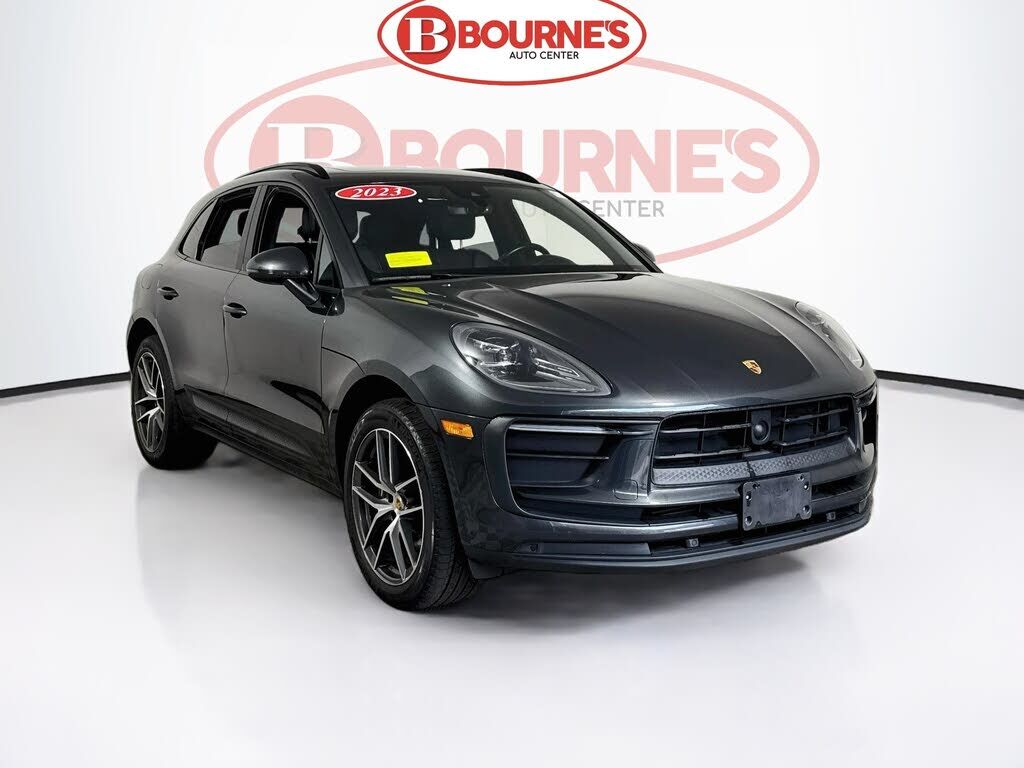 2023 PORSCHE Macan