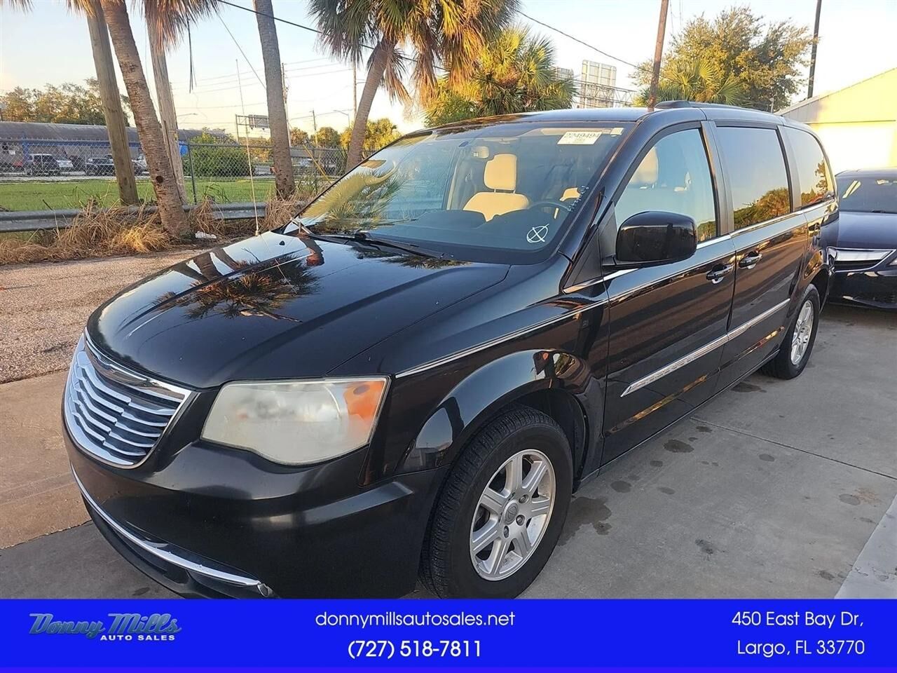 2012 CHRYSLER Town and Country