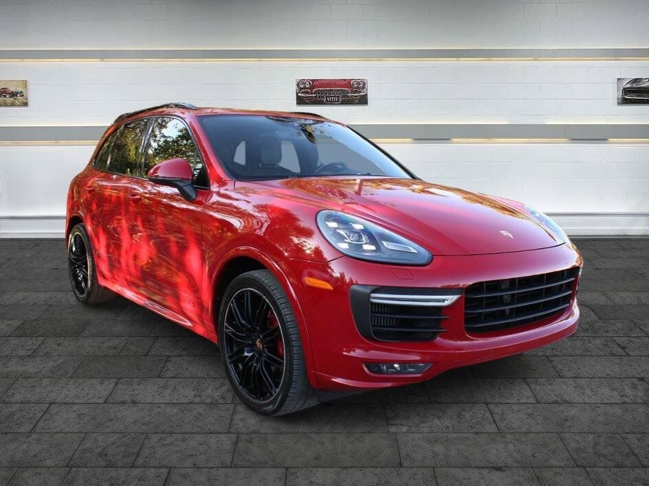 2016 PORSCHE Cayenne