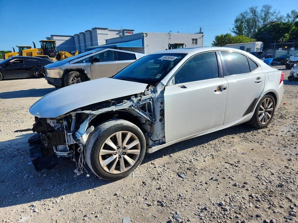 2015 LEXUS IS