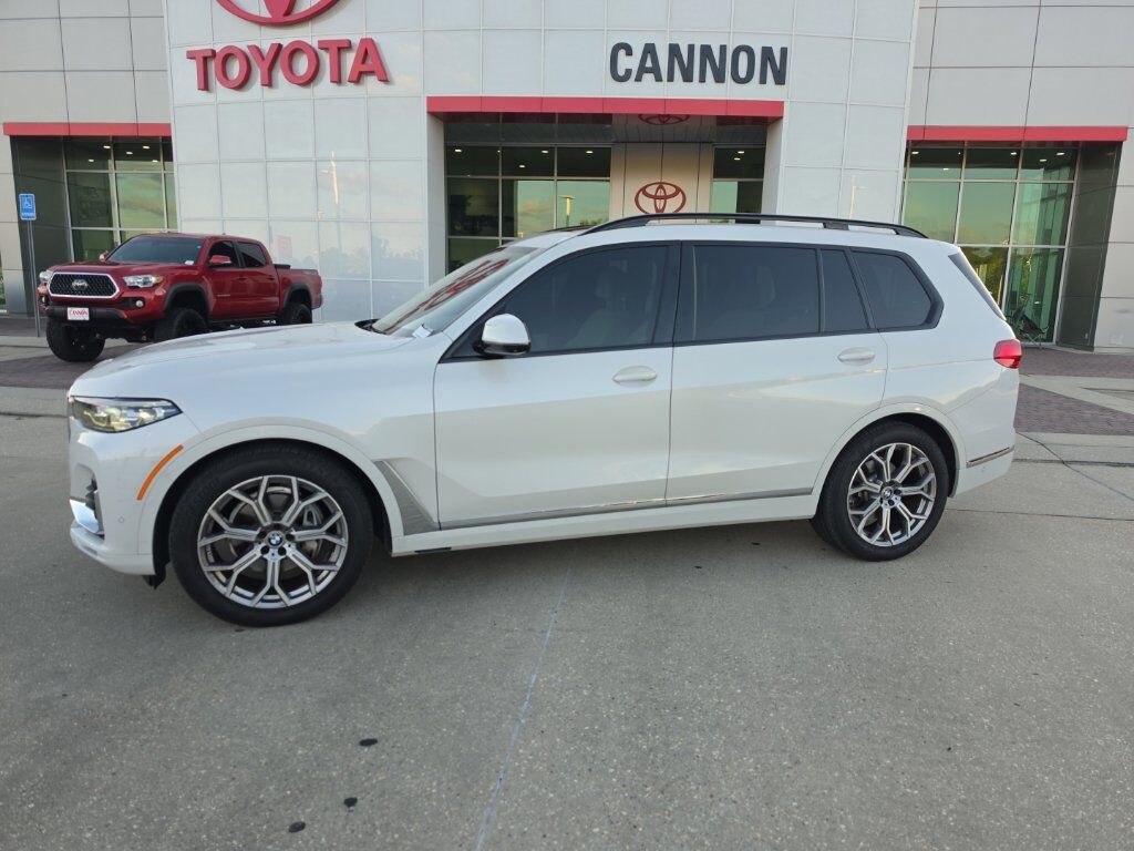 2021 BMW X7