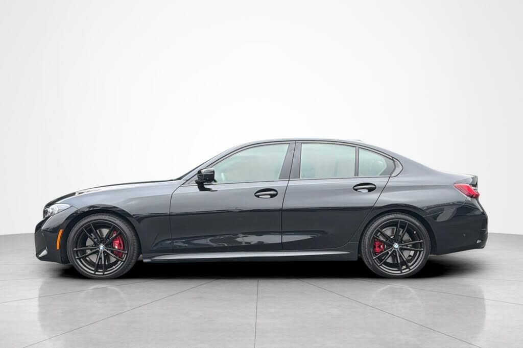 2023 BMW 330i