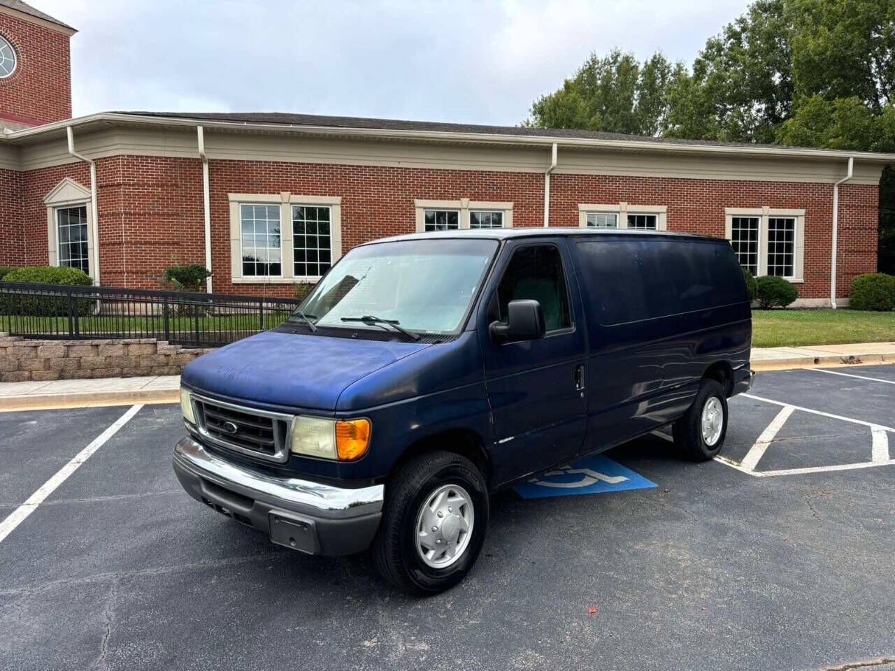 2005 FORD E-250