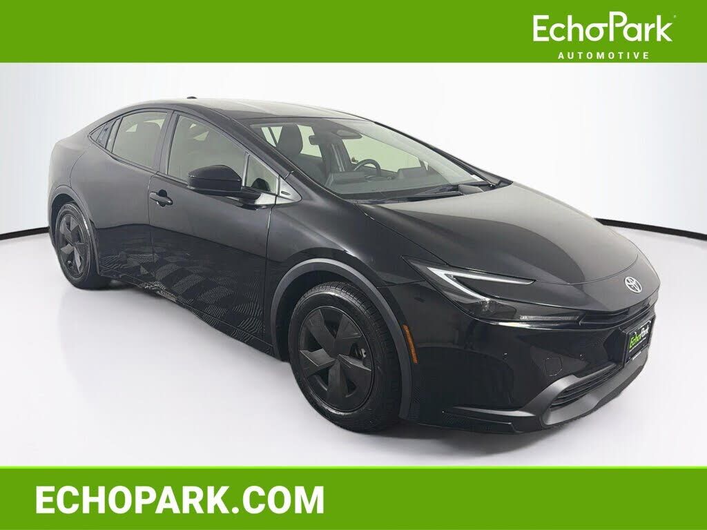 2024 TOYOTA PRIUS