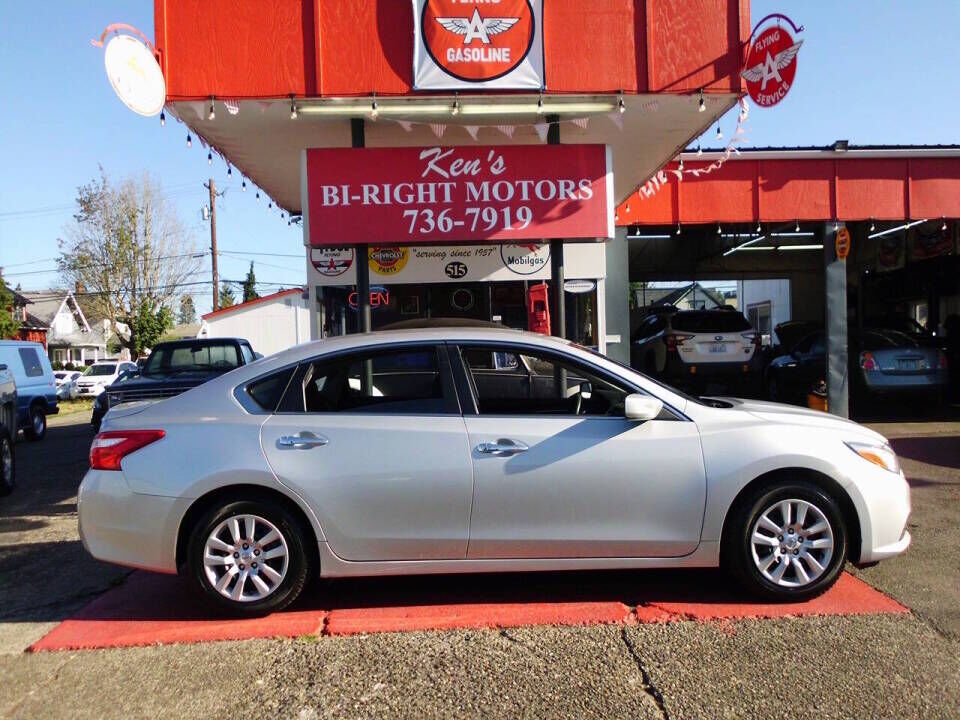 2017 NISSAN Altima