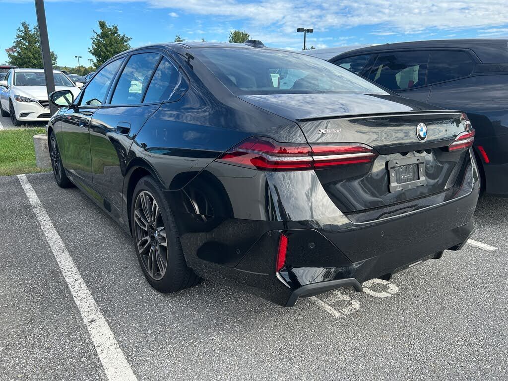 2025 BMW 530i