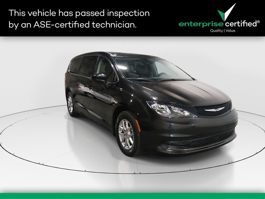 2023 CHRYSLER Voyager
