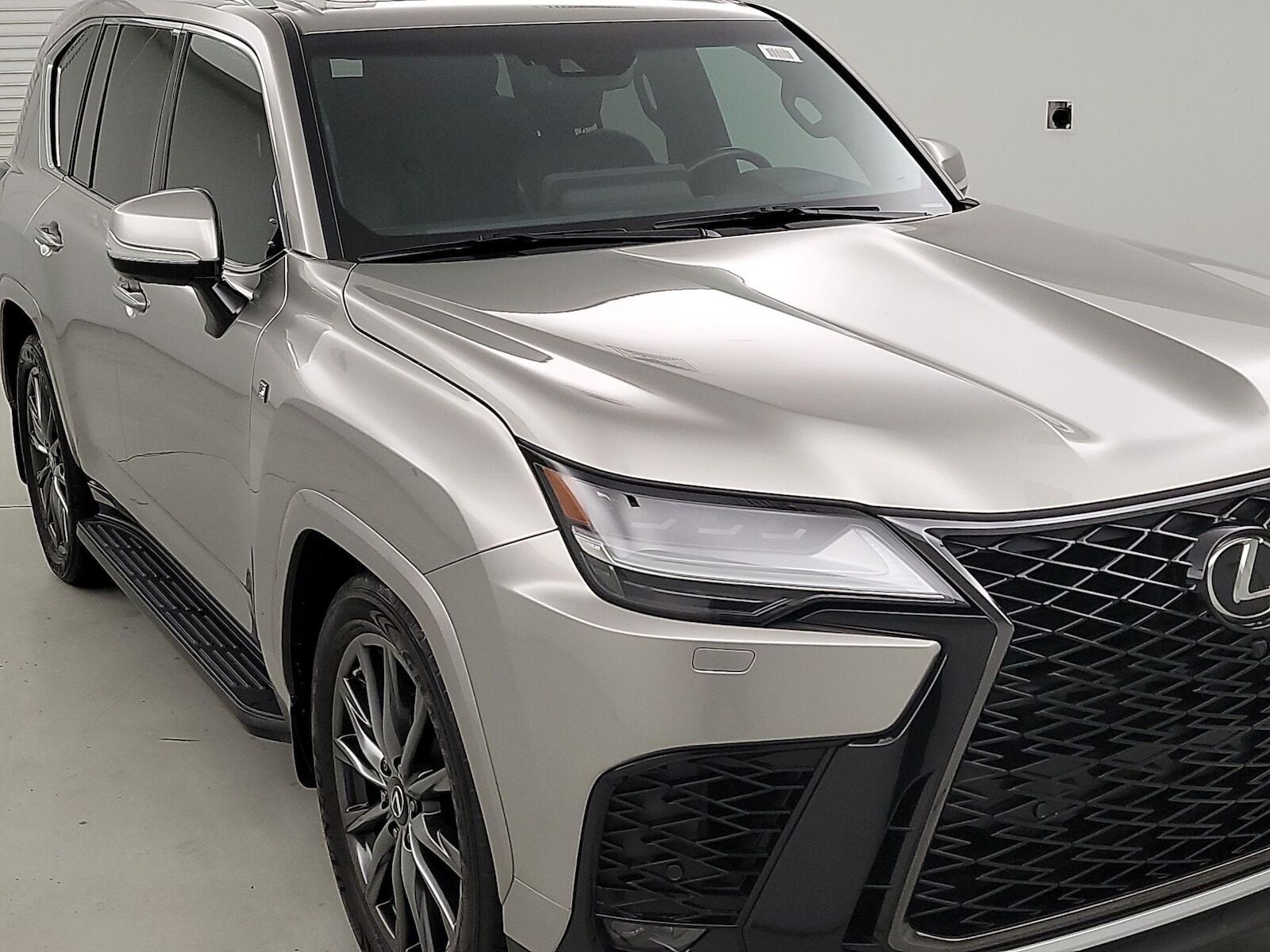 2023 LEXUS LX