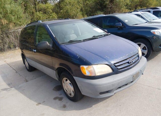 2001 TOYOTA Sienna