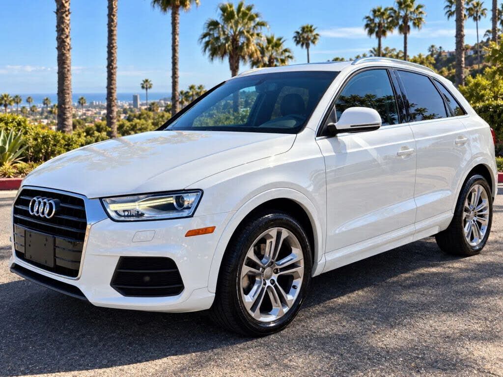 2016 AUDI Q3