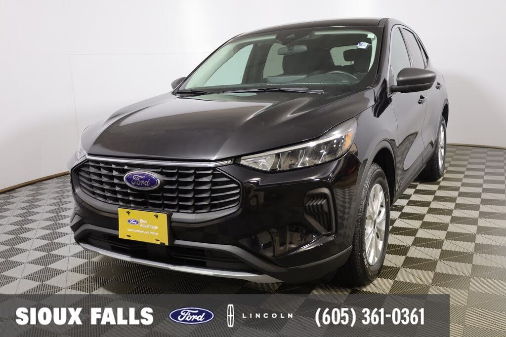 2024 FORD Escape