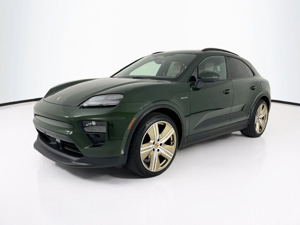 2025 PORSCHE Macan