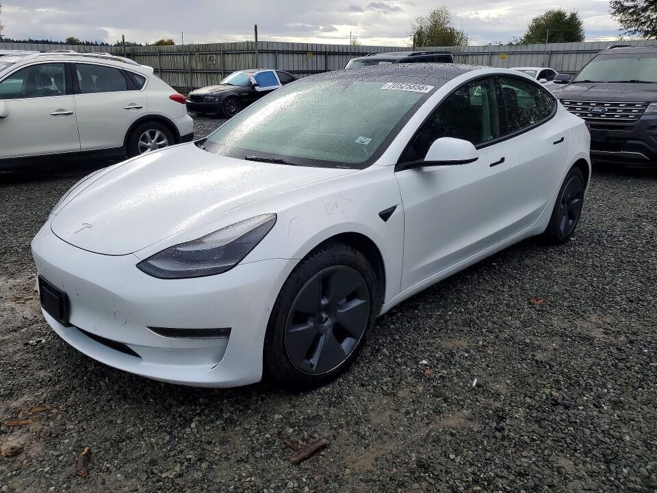 2022 TESLA Model 3