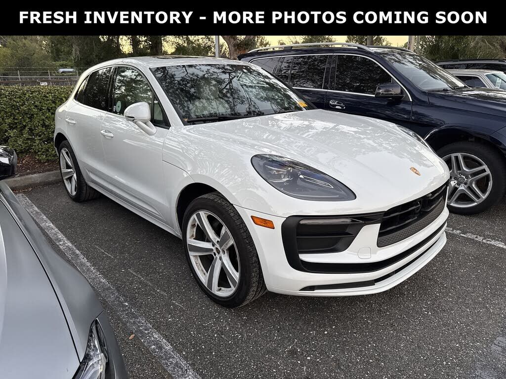 2024 PORSCHE Macan
