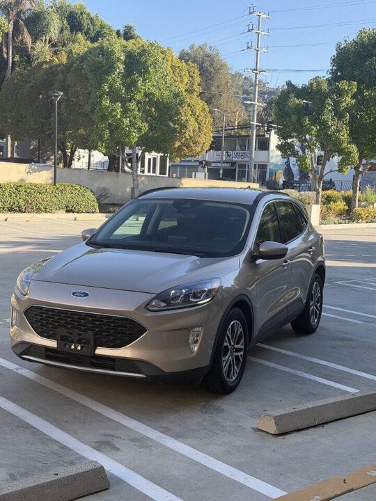 2021 FORD Escape